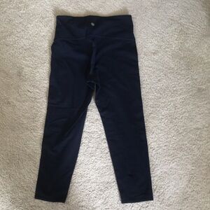 NWOT Athleta Stretch Navy Capri Yoga Workout Pants S